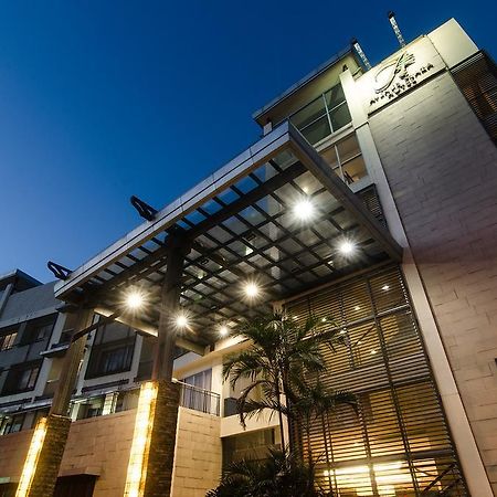 The Avenue Plaza Hotel Naga Kültér fotó