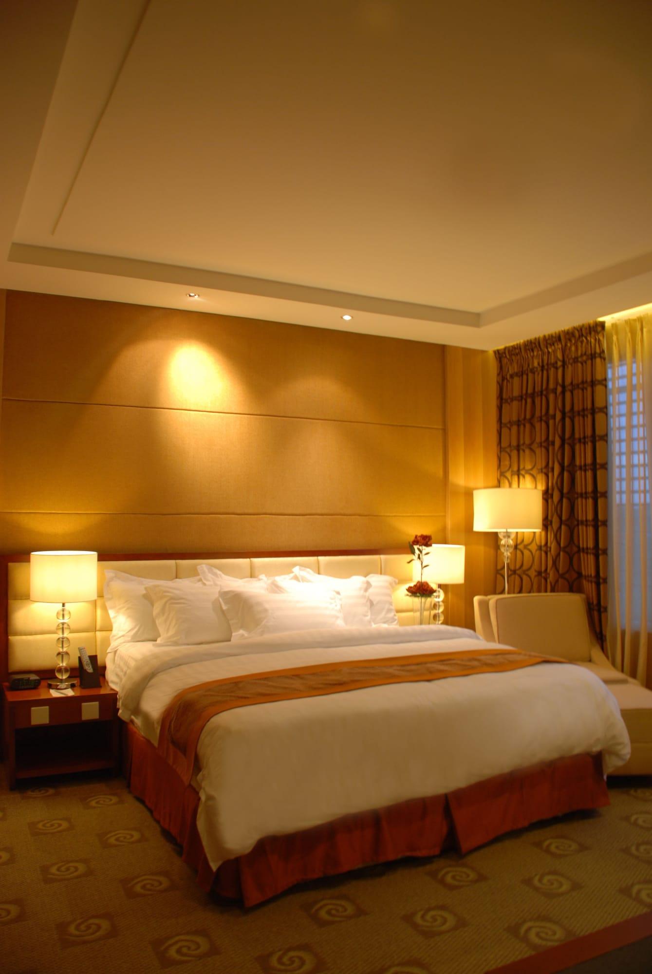 The Avenue Plaza Hotel Naga Kültér fotó
