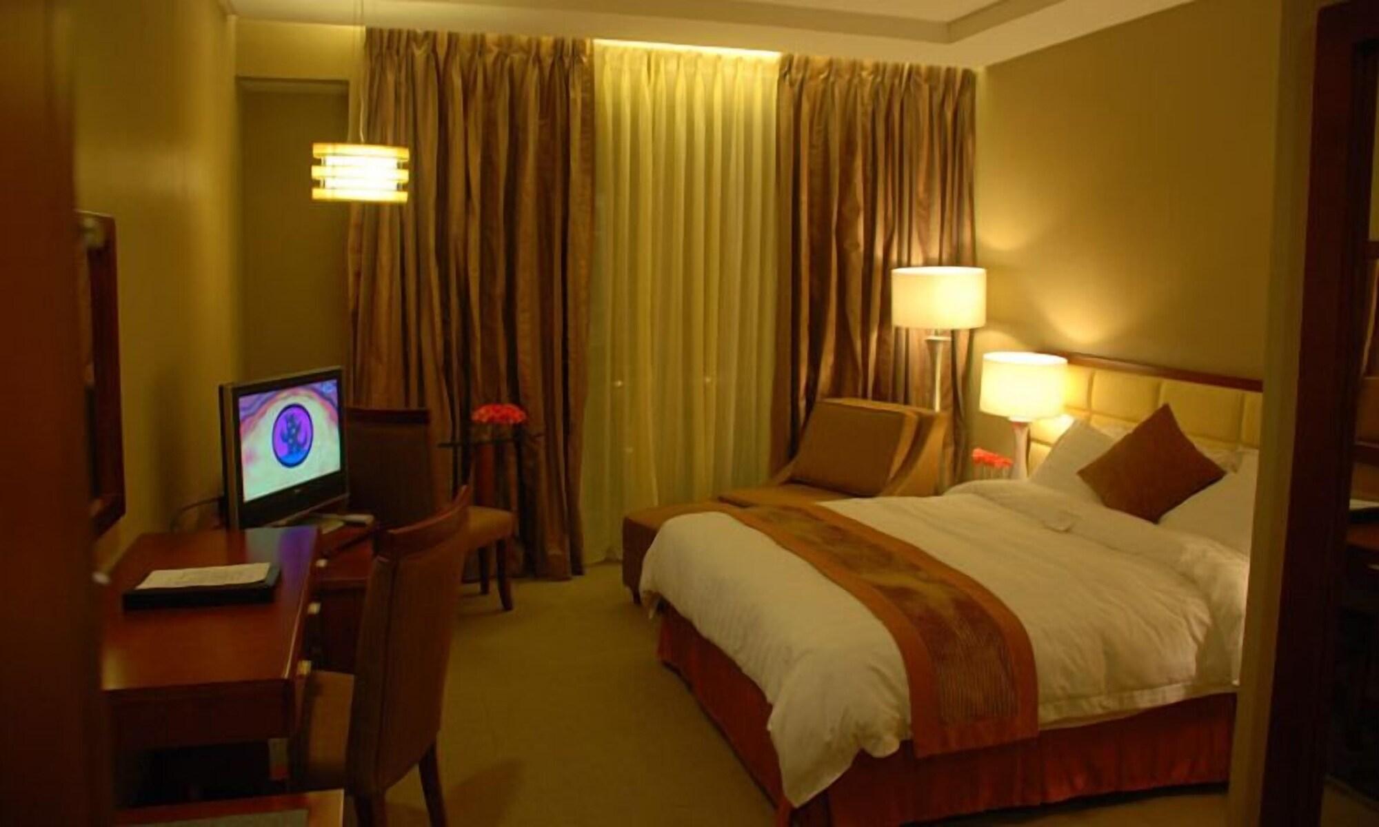 The Avenue Plaza Hotel Naga Kültér fotó