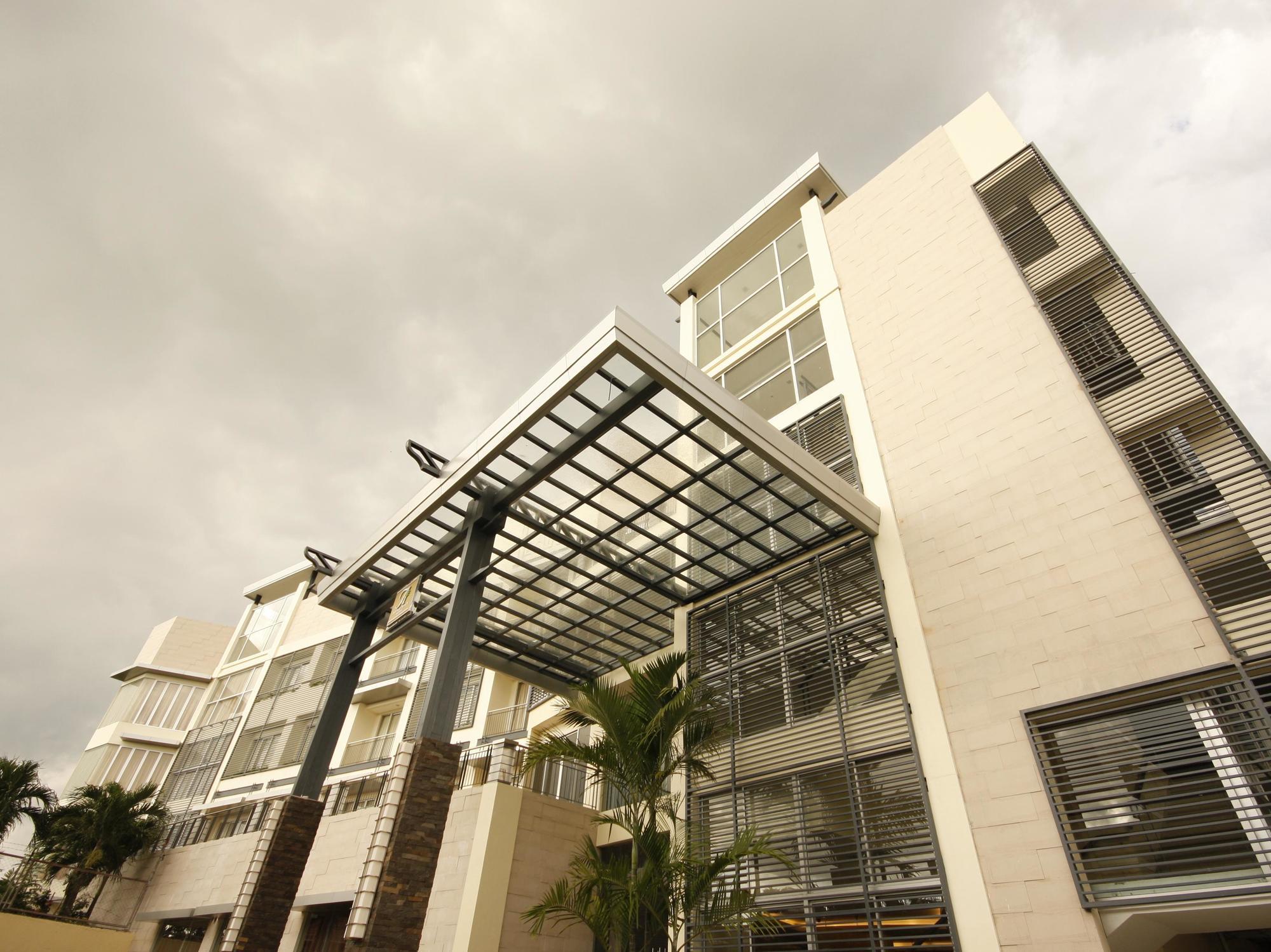 The Avenue Plaza Hotel Naga Kültér fotó