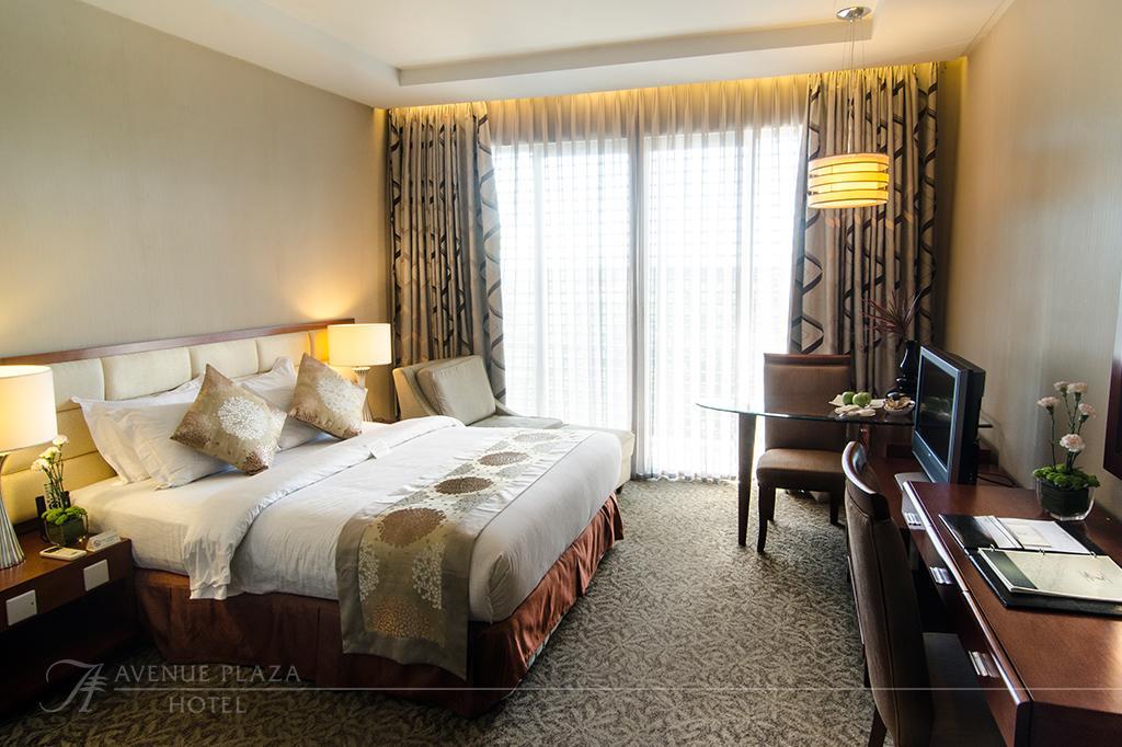 The Avenue Plaza Hotel Naga Kültér fotó