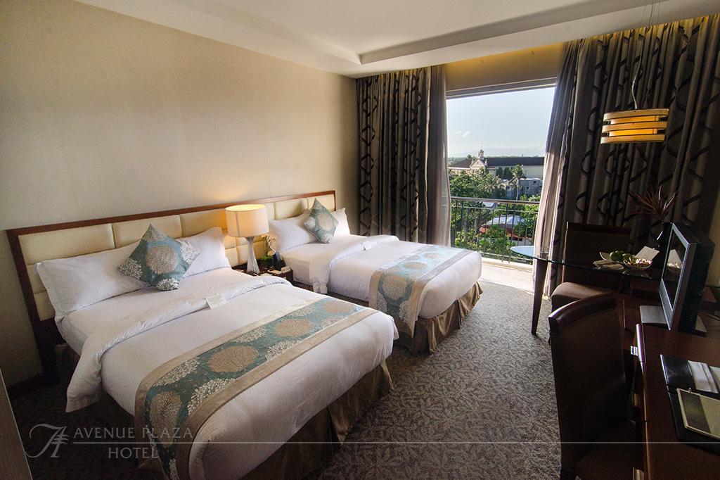 The Avenue Plaza Hotel Naga Kültér fotó
