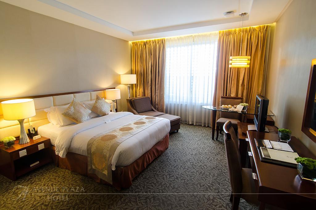 The Avenue Plaza Hotel Naga Kültér fotó