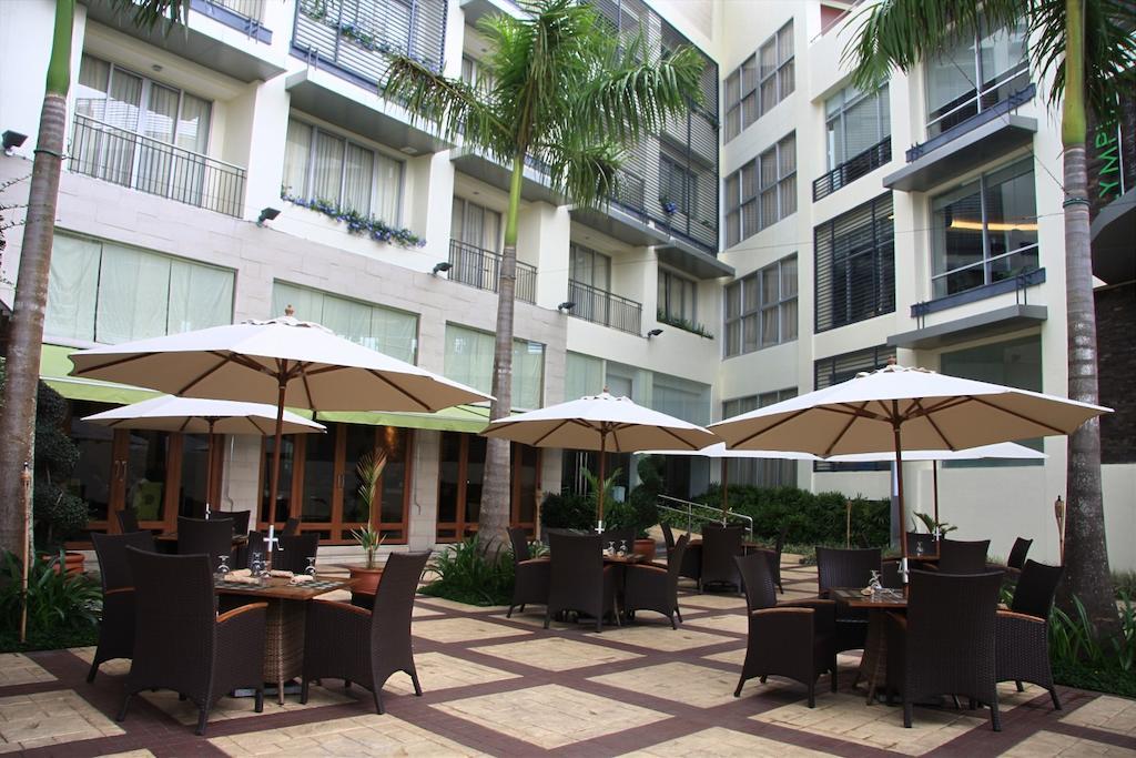 The Avenue Plaza Hotel Naga Kültér fotó